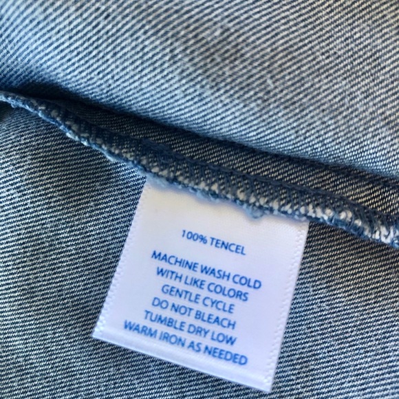 Southern Tide chambray dress - Picture 6 of 6